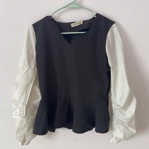 meirenyu Tops - Black & White Puff Sleeve Top